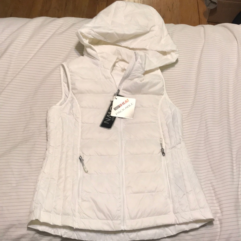 NWT Macy’s ultralight Down white Vest
